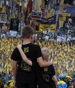 Як-українські-діти-переживають-повномасштабну-війну:-реальні-історії-та-вплив-на-здоров’я