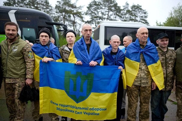 Скільки бійців “Азову” повернули з полону сьогодні: командир розповів Скільки-бійців-“Азову”-повернули-з полону-сьогодні:-командир-розповів