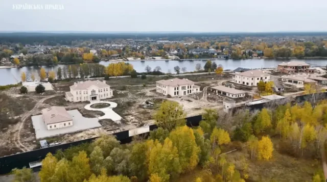 ВАКС обрав запобіжні заходи ще чотирьом фігурантам справи «Династії» ВАКС обрав запобіжні заходи ще чотирьом фігурантам справи «Династії»