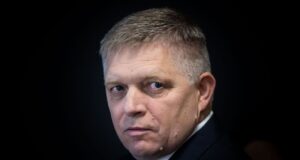 Словаччина закликає до діалогу з Росією: прем’єр Фіцо про переговори з Путіним Фіцо хоче бачити на переговорах Європи з Путіним “знавця російської душі”