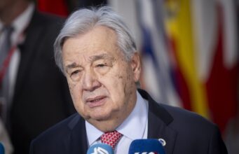Обстріл автомобіля ООН у Херсоні: міжнародна реакція на інцидент Гуттеріш прокоментував обстріл автомобіля ООН у Херсоні, але не назвав винною Росію