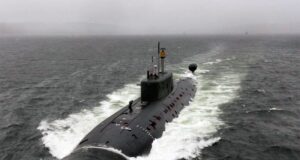 Російський флот вживає заходів для захисту підводних човнів від атак дронів РФ рятує свої атомні субмарини від дронів ЗСУ за допомогою сіток (фото)
