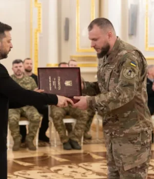 Зеленський відзначив захисників України державними нагородами