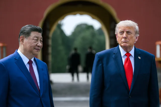 Трамп завершує візит до Китаю з обіцянками про співпрацю "Великі-обіцянки,-слабкі-результати"-–-politico-про-поїздку-Трампа-до-Китаю
