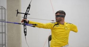 Ветеран Іван Роман: від поранення до стрільби з лука для незрячих Влучає-у-«десятку»-наосліп.-Як-ветеран-після-поранення-опанував-стрільбу-з-лука