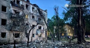 РФ атакувала Дніпро ракетами і дронами: зруйновані будинки, багато поранених РФ-атакувала-Дніпро-ракетами-і-дронами:-зруйновані-будинки,-багато-поранених