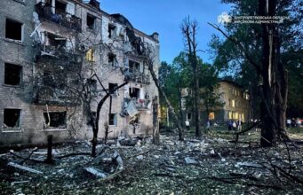РФ атакувала Дніпро ракетами і дронами: зруйновані будинки, багато поранених РФ-атакувала-Дніпро-ракетами-і-дронами:-зруйновані-будинки,-багато-поранених