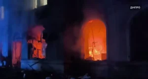 Кількість поранених у Дніпрі після ракетного удару зросла до дев’яти Кількість-поранених-після-ракетного-удару-по-Дніпру-зросла-до-дев’яти,-серед-них-дитина