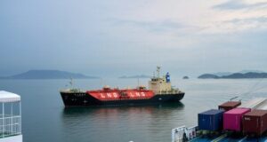 Китайське судно під атакою РФ: у ВМС заявили про безпрецедентний інцидент Китайське-судно-під-атакою-РФ:-у ВМС-заявили-про-безпрецедентний-інцидент