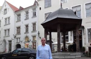 Батько Єрмака літав до РФ — журналісти дізналися подробиці Батько-Єрмака-літав-до-РФ-—-журналісти-дізналися-подробиці