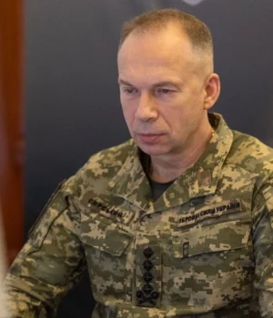 Наразі-триває-активна-робота-щодо-питання-можливості-звільнення-військових-з-армії-–-Сирський
