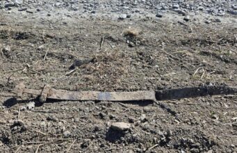 У Норвегії 6-річний школяр випадково знайшов 1300-річний меч У-Норвегії-6-річний-школяр-випадково-знайшов-1300-річний-меч