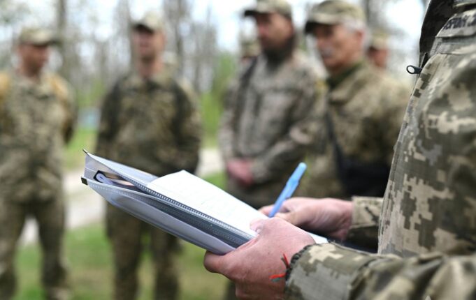 Військові з бойовим досвідом допомагатимуть у комплектуванні армії На Полтавщині працівників ТЦК відправлятимуть на фронт: кого це стосується