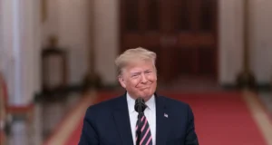 Трамп та його родина отримали імунітет від податкових перевірок Трамп-з-родиною-та-бізнесом-отримали-імунітет-від-податкових-перевірок-–-nyt
