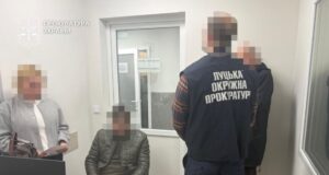 За підозрюваного в корупції чиновника Луцькради внесли понад 3 мільйони гривень застави За-підозрюваного-в-корупції-чиновника-Луцькради-внесли-понад-3-мільйони-гривень-застави