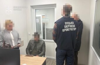 За підозрюваного в корупції чиновника Луцькради внесли понад 3 мільйони гривень застави За-підозрюваного-в-корупції-чиновника-Луцькради-внесли-понад-3-мільйони-гривень-застави