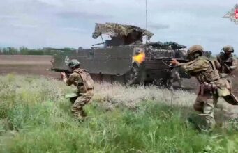 Росіяни просунулися у “сірій зоні” на Вовчанському напрямку — військовий оглядач Росіяни-просунулися-у-“сірій-зоні”-на-Вовчанському-напрямку-—-військовий-оглядач