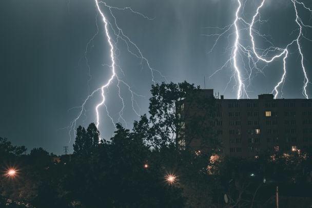 На Київ та область суне потужний удар стихії: готуйтесь до відключень світла На Київ-та область-суне-потужний-удар-стихії:-готуйтесь-до відключень-світла