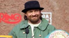 Олександр Усик готується до бою з Ріко Верхувеном у Єгипті Секрети,-акторство-і-16-років-без-поразок.-ВВС-поговорила-з-Усиком-перед-боєм-з-Верхувеном