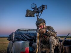 У Києві зафіксовано вибухи під час повітряної тривоги У Києві прогриміли вибухи, столицю атакує дрон