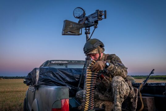 У Києві зафіксовано вибухи під час повітряної тривоги У Києві прогриміли вибухи, столицю атакує дрон