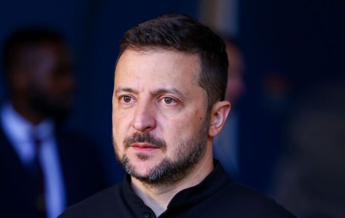 Влада України прискорює відновлення доріг у Київській та Чернігівській областях Зеленський встановив Кабміну дедлайн для ремонту важливих місцевих доріг