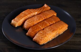 3 продукти, в яких вітаміну D набагато більше, ніж у лососі 3-продукти,-в-яких-вітаміну-d-набагато-більше,-ніж-у-лососі