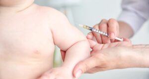 Алюміній у вакцинах безпечний і не спричиняє аутизму: МОЗ спростовує популярний міф Алюміній-у-вакцинах-безпечний-і-не-спричиняє-аутизму:-МОЗ-спростовує-популярний-міф