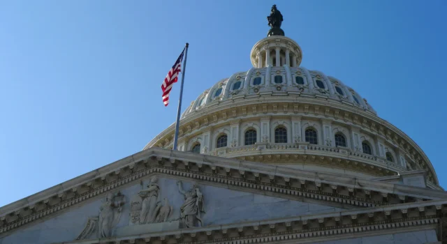Конгрес США скасував голосування щодо обмеження військових дій Трампа проти Ірану Конгрес-США-скасував-голосування-про-обмеження-воєнних-дій-Трампа-проти-Ірану