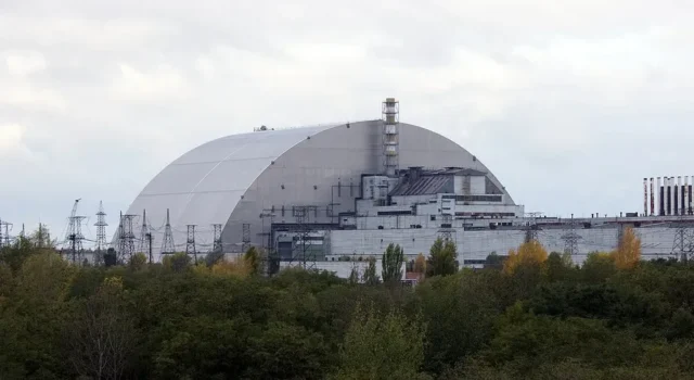 Кабмін планує до червня вирішити питання низьких зарплат працівників ЧАЕС Кабмін планує до червня вирішити питання низьких зарплат працівників ЧАЕС