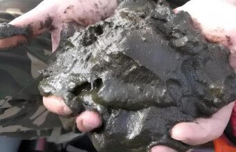АМКУ вдруге оштрафував фірми, які розіграли аукціони на право користуватися надрами на Волині АМКУ-вдруге-оштрафував-фірми,-які-розіграли-аукціони-на-право-користуватися-надрами-на-Волині