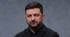 Зеленський обговорив з лідерами Європи можливість переговорів з Росією Зеленський чекає на “оновлення” від США щодо мирних переговорів