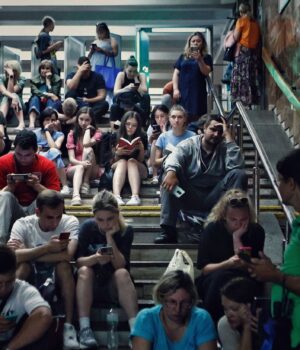 Займання та пошкоджені будинки: стали відомі наслідки атаки на Київ