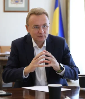 fbc72bbb23eee87cad372c870f1e1481.webp Садовий запропонував нову модель відстрочки для чоловіків