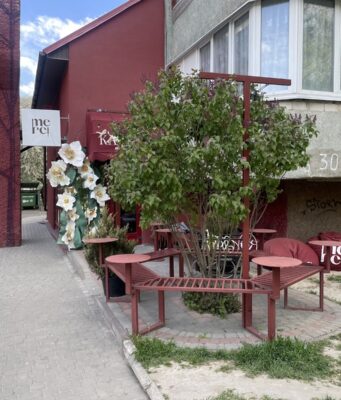 Як літні тераси в Луцьку рятують ресторанний бізнес та змінюють правила міського життя Як-літні-тераси-в-Луцьку-рятують-ресторанний-бізнес-та-змінюють-правила-міського-життя