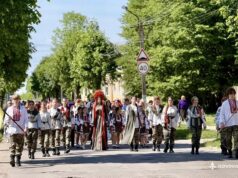 Хода у вишиванках у Благодатному: єдність громади та підтримка військових У-селищі-Благодатне-відбулися-благодійні-заходи-до-Дня-сімʼї-та-Дня-вишиванки