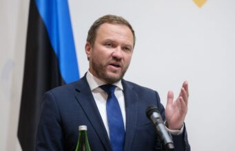 Естонський міністр розкриває справжні мотиви Кремля у мирних переговорах з Європою В Естонії розкрили причину, чому Путін втягує Європу в переговори щодо України