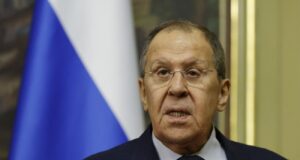 Лавров попередив США про нові удари по Києву та закликав до евакуації дипломатів Лавров зателефонував Рубіо, щоб пригрозити “системними” ударами по Києву