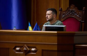 Зеленський зустрінеться з керівниками фракцій перед засіданням Верховної Ради Зеленський зустрінеться з головами фракцій Ради: джерела РБК-Україна назвали топ-тему
