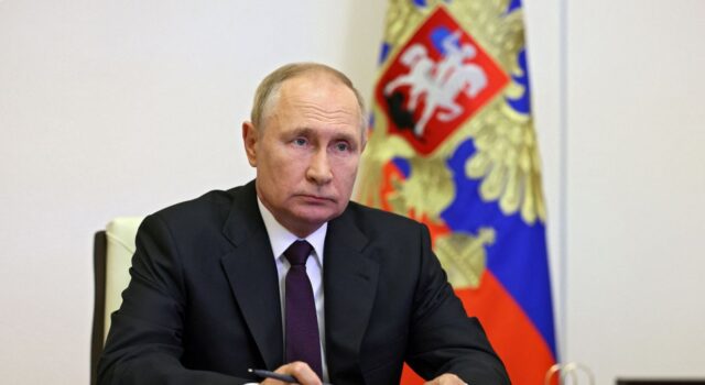 Путін звільнив учасників війни в Україні від погашення кредитів Путін придумав новий прийом, як залучити росіян на війну проти України