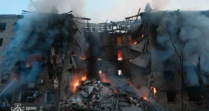 Кількість загиблих у Києві після атаки 24 травня зросла до трьох осіб Кількість-загиблих-у-Києві-після-атаки-рф-24-травня-зросла-до-трьох,-рятувальники-знайшли-тіло.