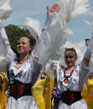 Від-«А-ви-хто?»-до-«Слава-Україні!»-серед-Берліна-Як-українці-заявили-про-себе-на.