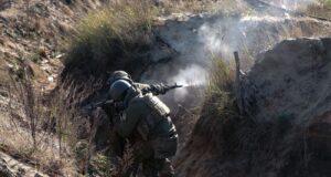 Фейки про захоплення села Рясне: українські військові спростовують російські заяви Росія заявила про “захоплення Рясного” на Сумщині: що кажуть військові