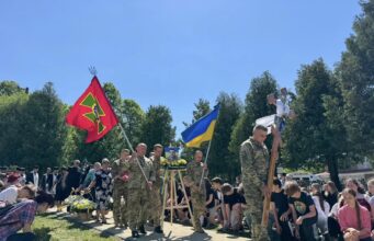 Прощання з Захисником Сергієм Шулєповим у Нововолинську Нововолинці-назавжди-попрощалися-з-Героєм-Сергієм-Шулєповим