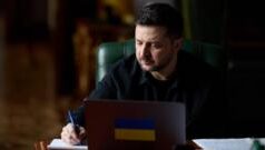 Зеленський провів зустрічі з лідерами парламентських фракцій: деталі та реакції За-зачиненими-дверима-із-Порошенком-і-Тимошенко.-Про-що-Зеленський-говорив-із-лідерами-парламенту
