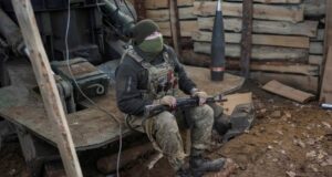 Костянтинівка під тиском: російські атаки та українська оборона Армія-РФ-не-закріпилась,-але-вже-перетворила-Костянтинівку-на-руїни.-Нова-«міксована»-тактика