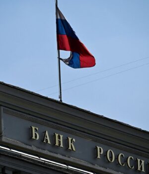 Москва вимагає від Euroclear сотні мільярдів: чи зможе РФ отримати гроші
