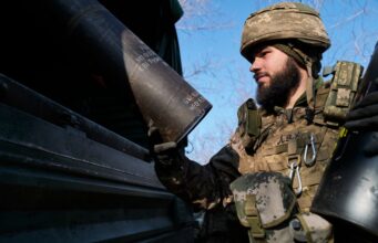 Кількість країн, що фінансують чеську ініціативу для України, скоротилася до дев’яти Знову снарядний голод для ЗСУ? “Чеська ініціатива” скоротилась вдвічі, каже Петр Павел