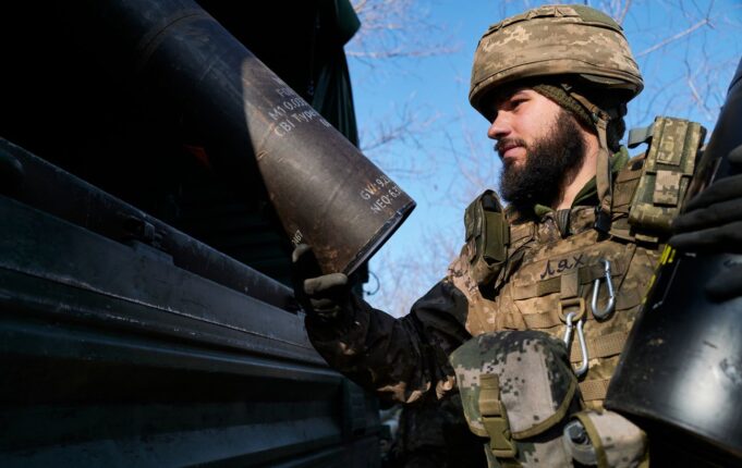 Кількість країн, що фінансують чеську ініціативу для України, скоротилася до дев’яти Знову снарядний голод для ЗСУ? “Чеська ініціатива” скоротилась вдвічі, каже Петр Павел