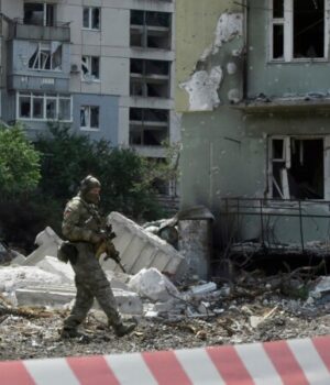 «Ріжуть-оселедець-на-піаніно».-Чи-мають-українці-реальний-шанс-повернути-житло-в-окупації